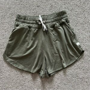 Vuori Sage Green 2.0 Halo Performance Athletic Shorts medium drawstring